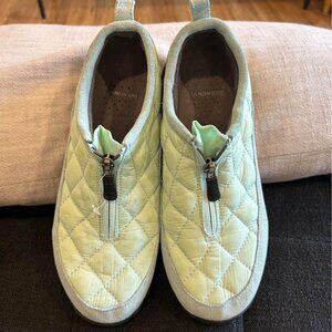 Lands END woman’s zipper sneakers. Mint green. Thick sole. Size 8. Leather/quilt